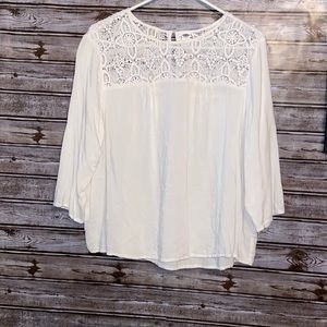 Cute size Large petite white, light weight old navy top